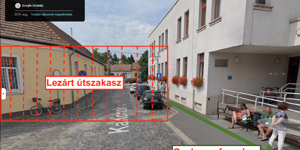 Forgalmi rend változás a SZEI főbejárata előtt