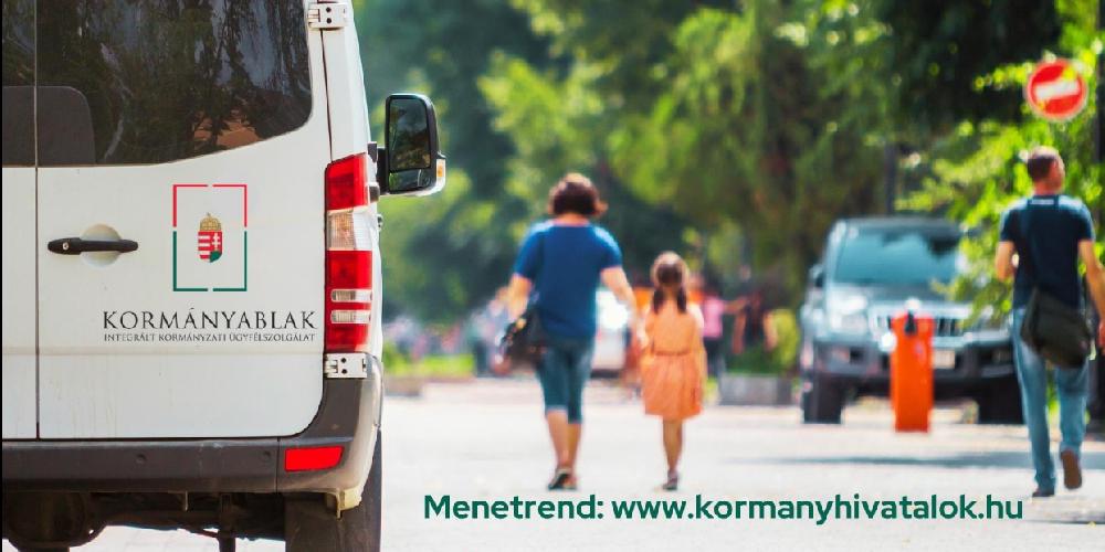 Kormányablakbusz érkezik